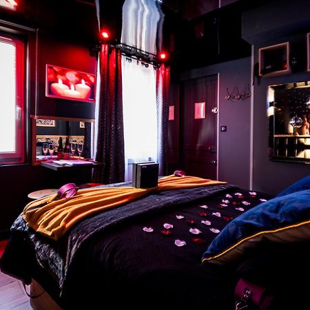 Loveroom Sauna, Balneo, Parking Prive Dans Le Centre De オンフルール 部屋 写真