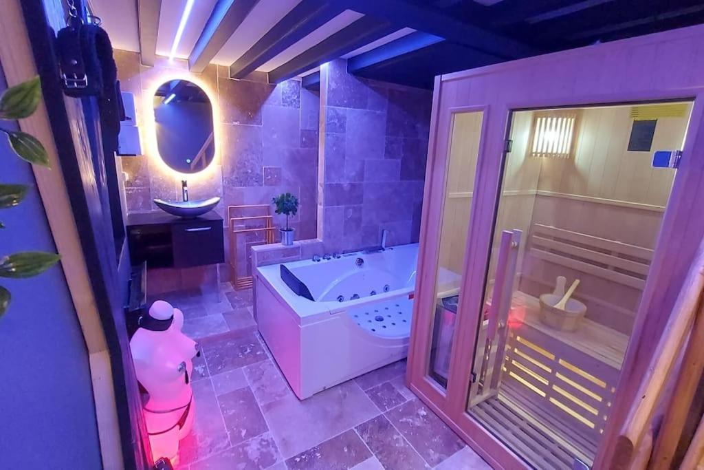 Loveroom Sauna, Balneo, Parking Prive Dans Le Centre De オンフルール エクステリア 写真