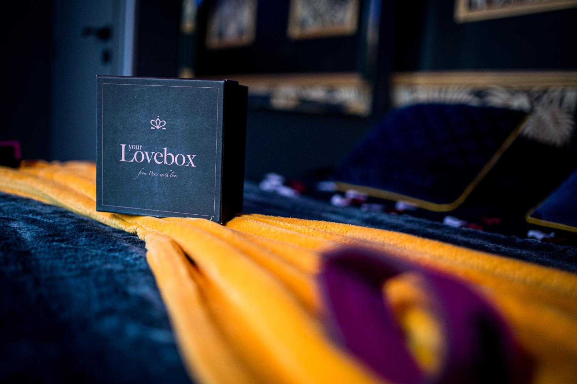 Loveroom Sauna, Balneo, Parking Prive Dans Le Centre De オンフルール 部屋 写真